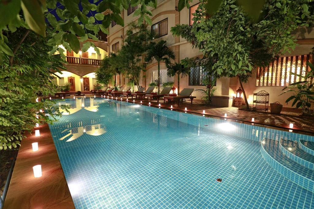 Forest King Hotel シェムリアップ エクステリア 写真