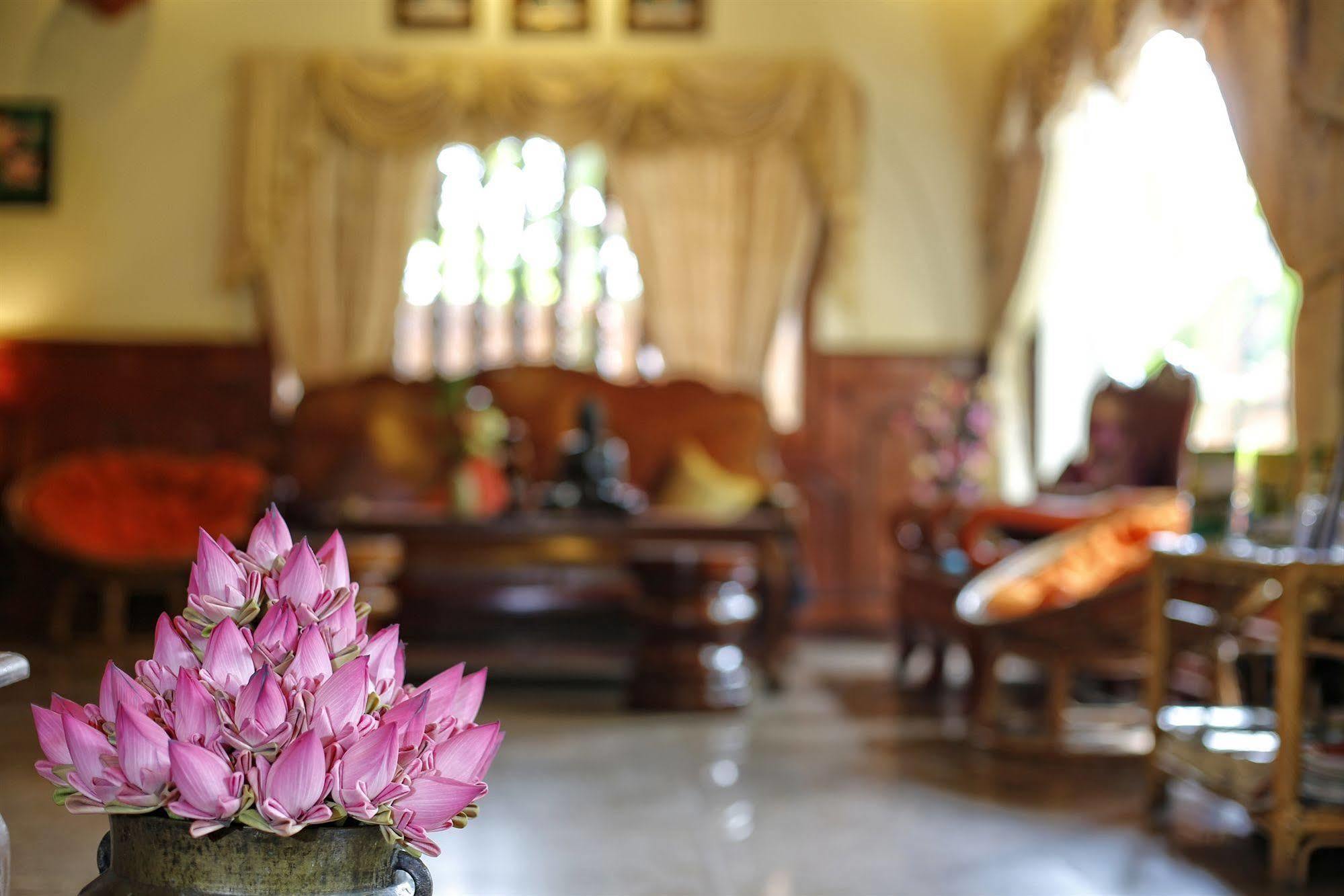 Forest King Hotel シェムリアップ エクステリア 写真