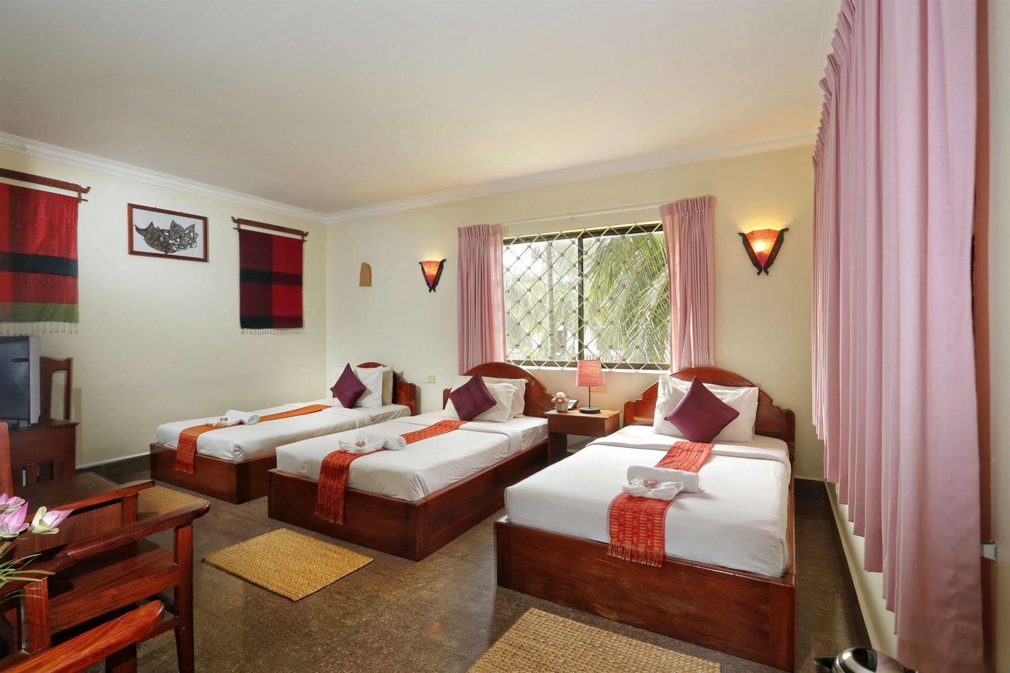 Forest King Hotel シェムリアップ エクステリア 写真